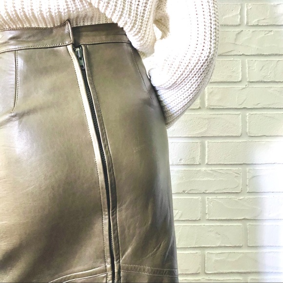 Vintage 80s mossy taupe leather midi pencil skirt - Picture 2 of 15